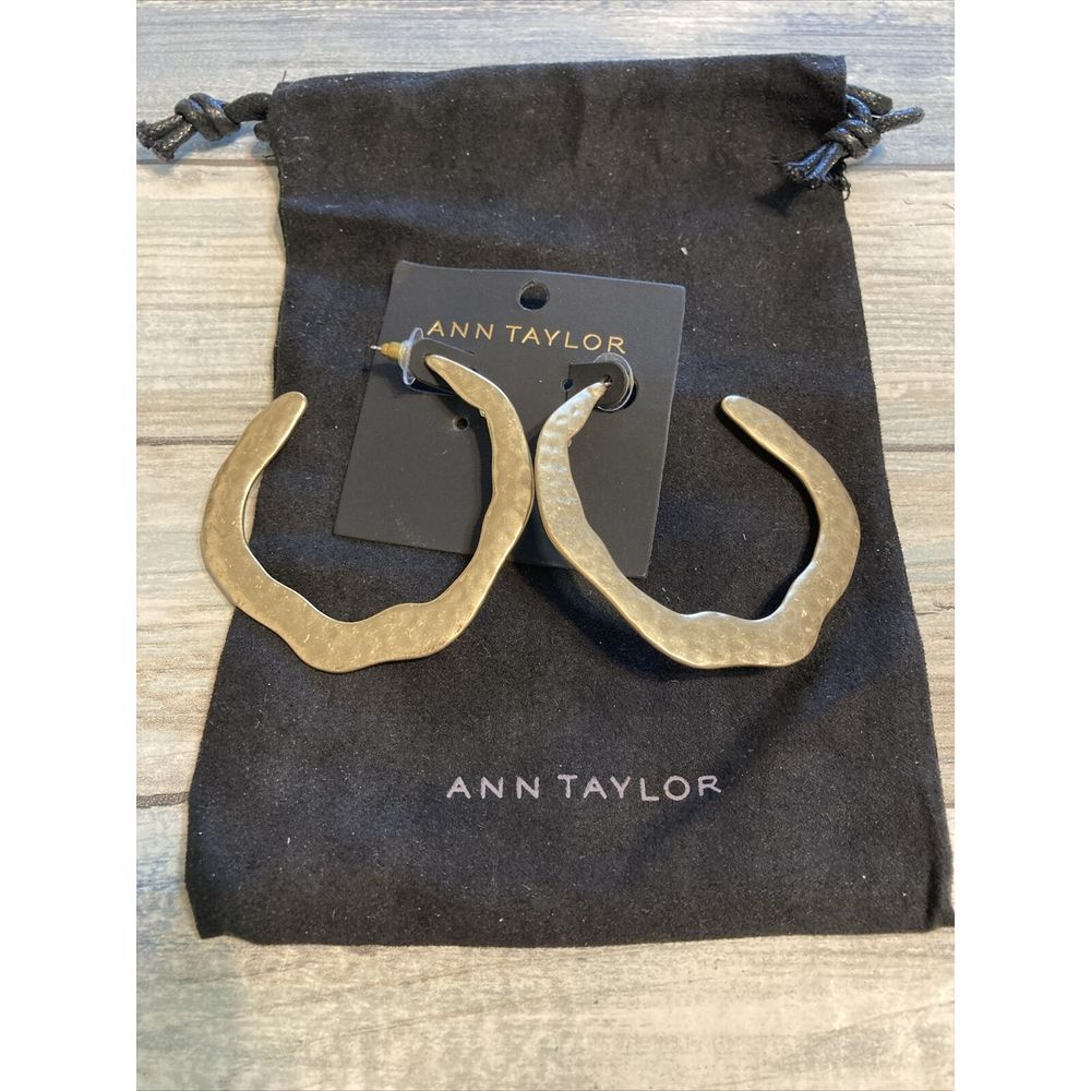 Ann Taylor EARRINGS Hoops Hammered Large Gold Tone‎ 2.5"